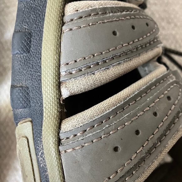 Outbound Men's size 7 Sandals - Black and Gray - Picture 14 of 15